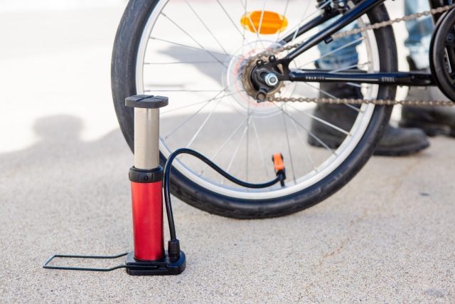 自転車の空気入れ