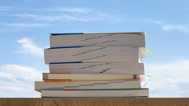 辞書、本、ノートのイメージ